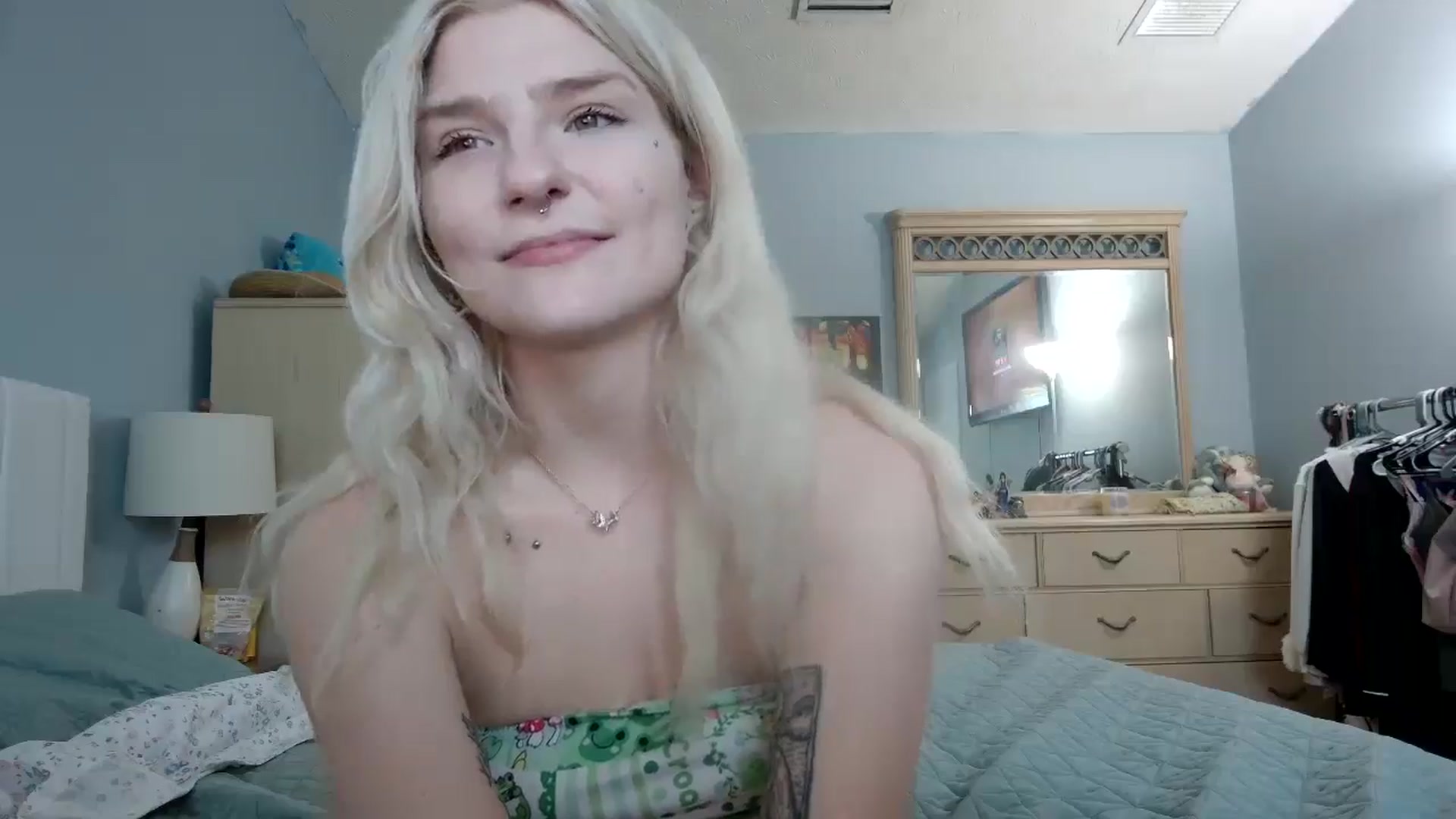 Gallery image thumbnail from DuckChan0's myfreecams stream on, 06/07/2024, 16:42 image 20 of 20