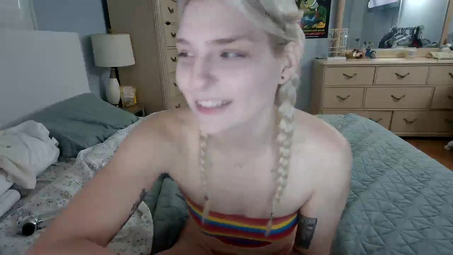 Gallery image thumbnail from DuckChan0's myfreecams stream on, 06/07/2024, 22:43 image 10 of 20