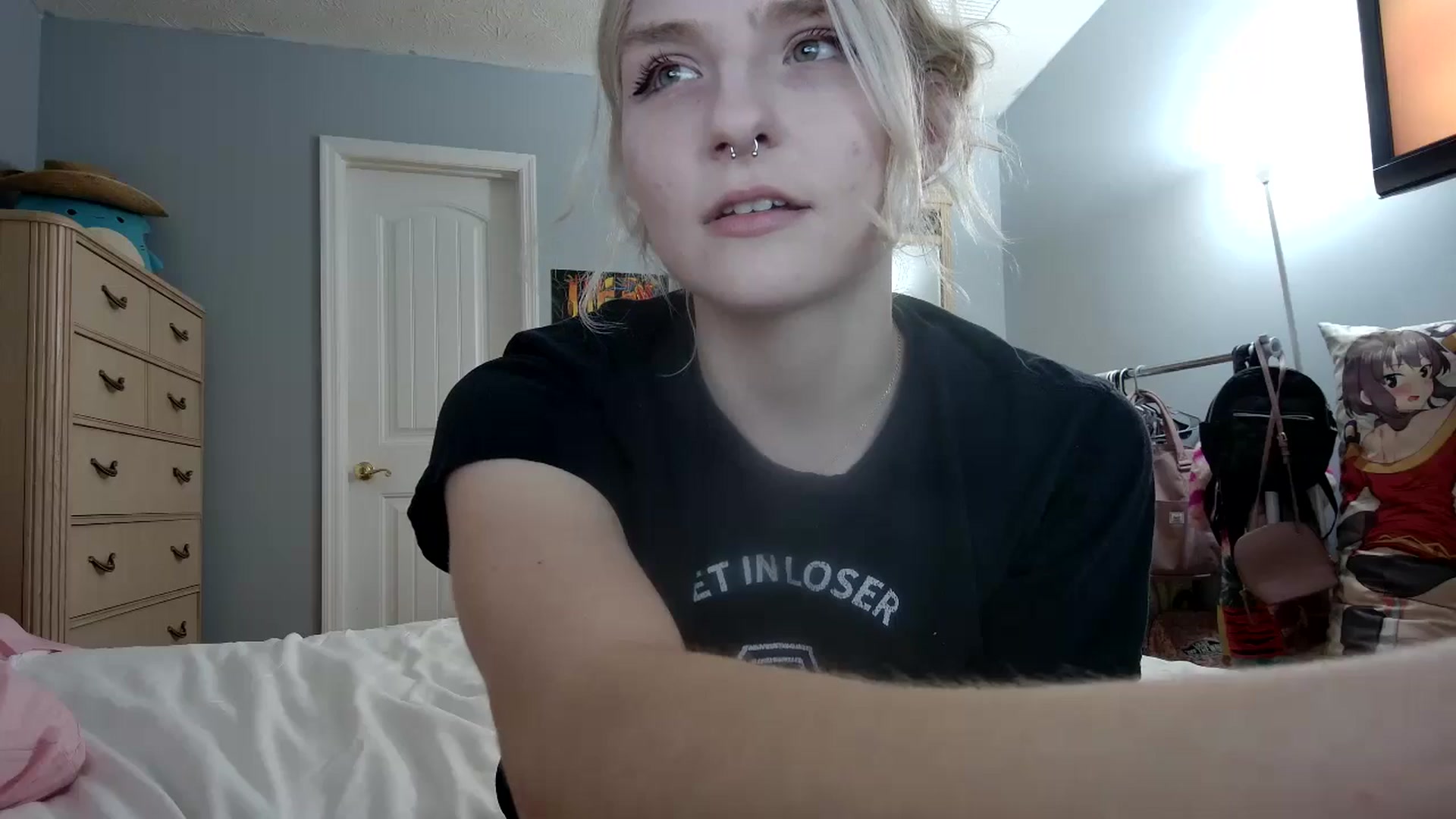 Gallery image thumbnail from DuckChan0's myfreecams stream on, 06/08/2024, 23:39 image 8 of 20