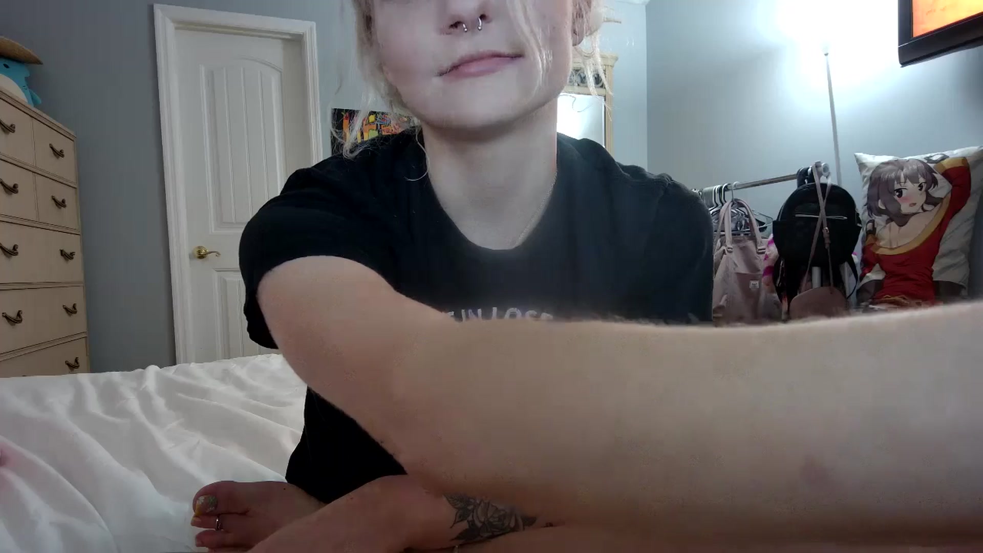 Gallery image thumbnail from DuckChan0's myfreecams stream on, 06/08/2024, 23:39 image 5 of 20