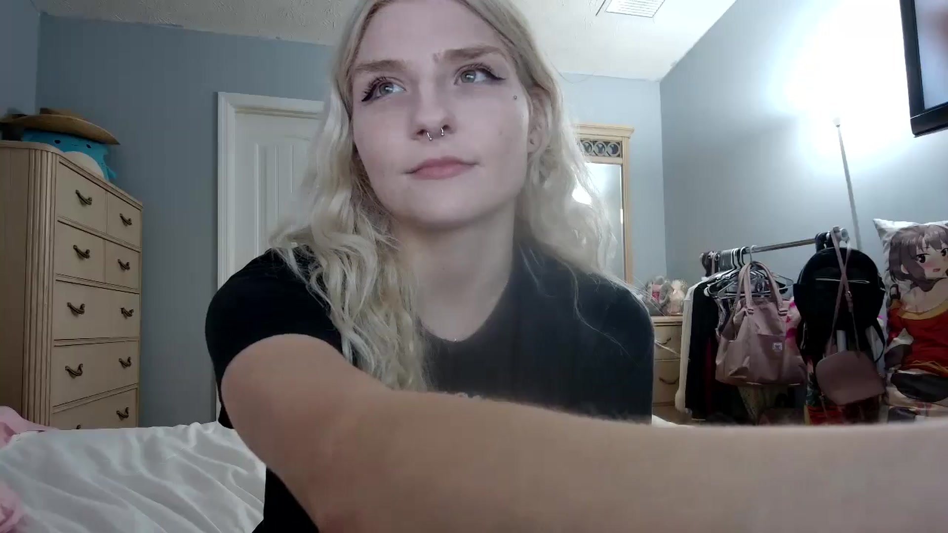 Gallery image thumbnail from DuckChan0's myfreecams stream on, 06/08/2024, 23:39 image 14 of 20