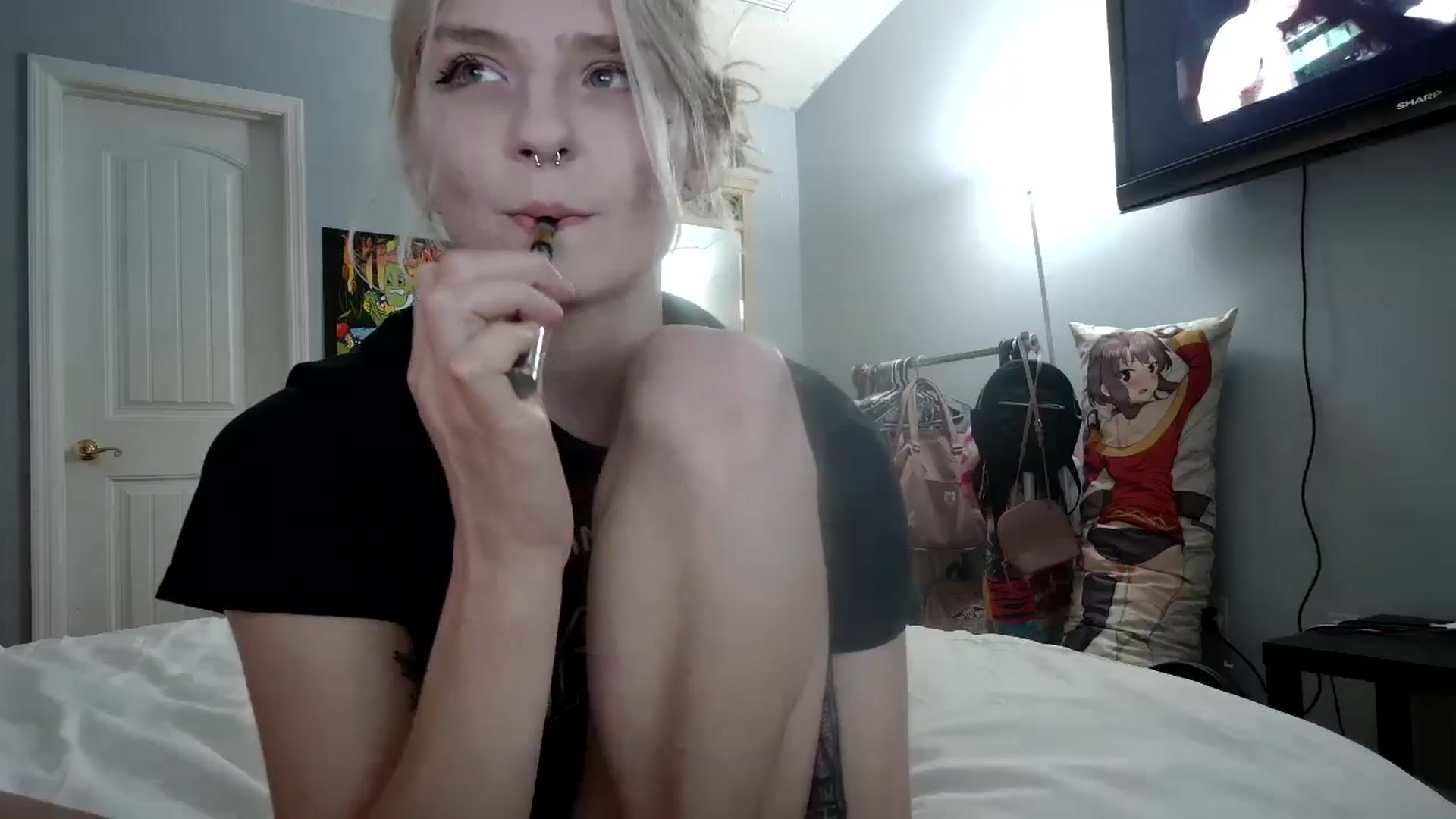 Gallery image thumbnail from DuckChan0's myfreecams stream on, 06/08/2024, 23:39 image 2 of 20