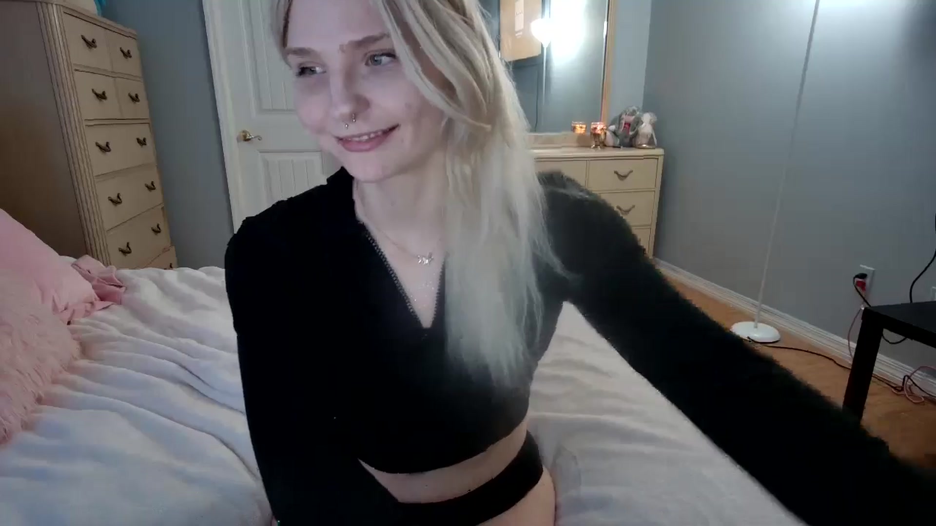 Gallery image thumbnail from DuckChan0's myfreecams stream on, 06/10/2024, 01:06 image 8 of 20