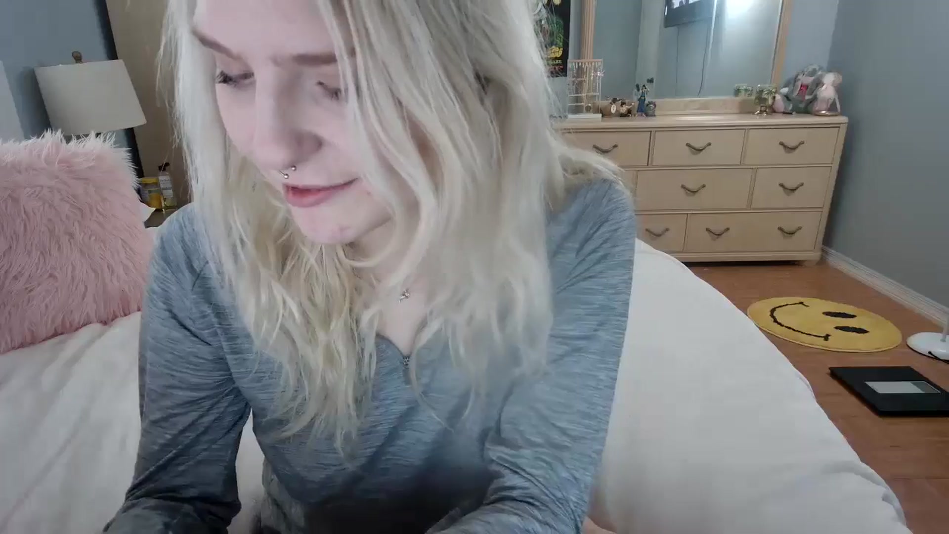 Gallery image thumbnail from DuckChan0's myfreecams stream on, 06/10/2024, 14:52 image 10 of 20