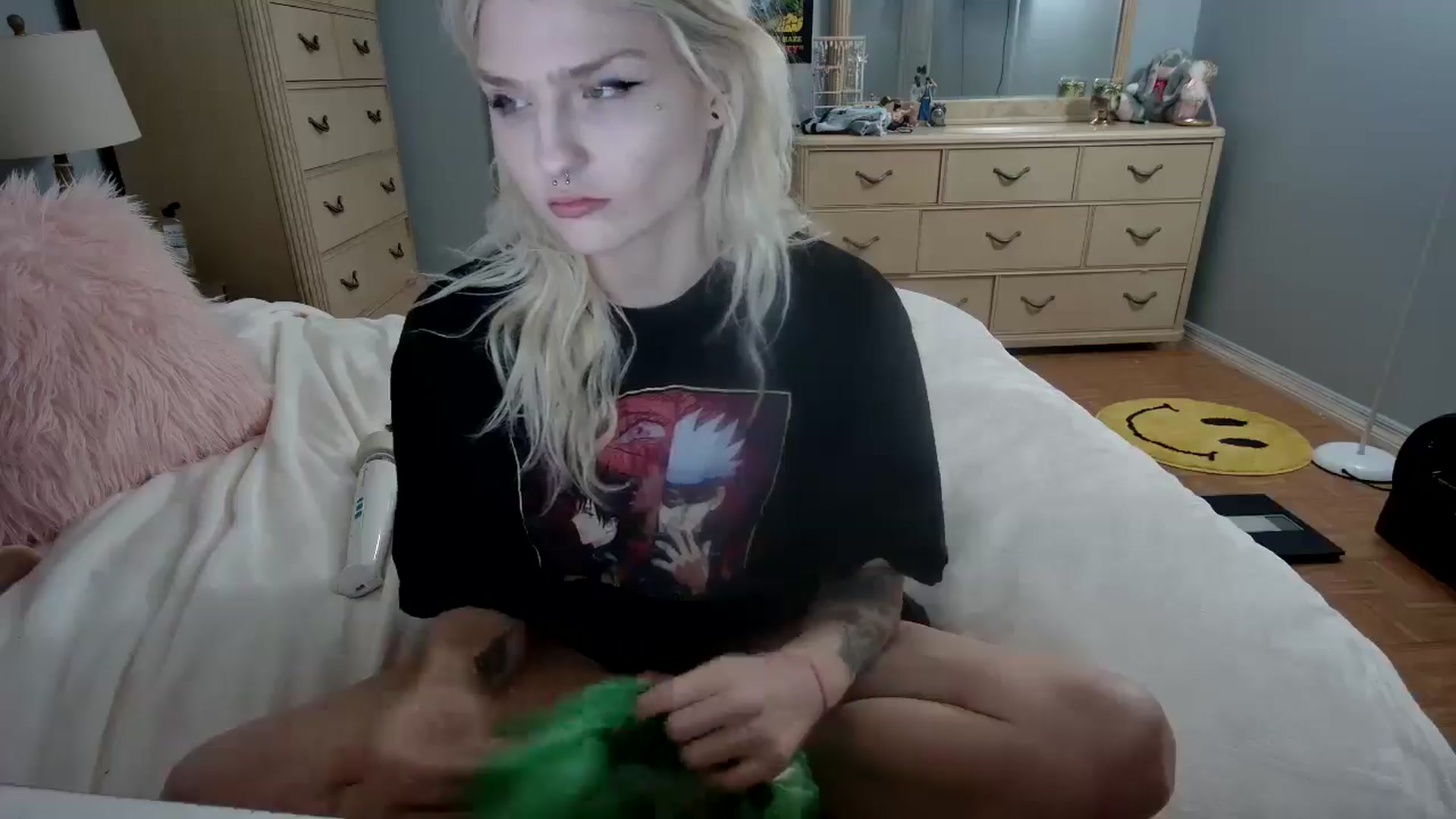 Gallery image thumbnail from DuckChan0's myfreecams stream on, 06/10/2024, 22:25 image 4 of 20