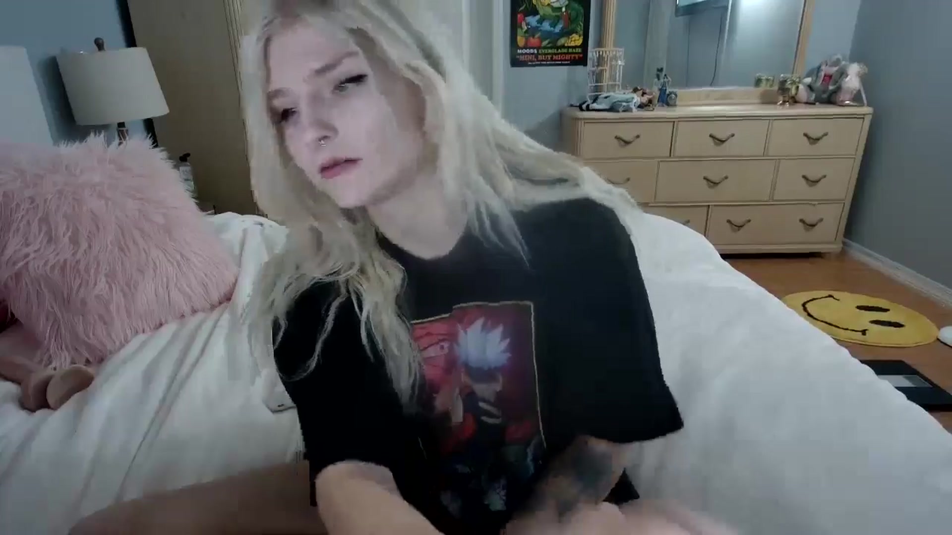 Gallery image thumbnail from DuckChan0's myfreecams stream on, 06/10/2024, 22:25 image 14 of 20