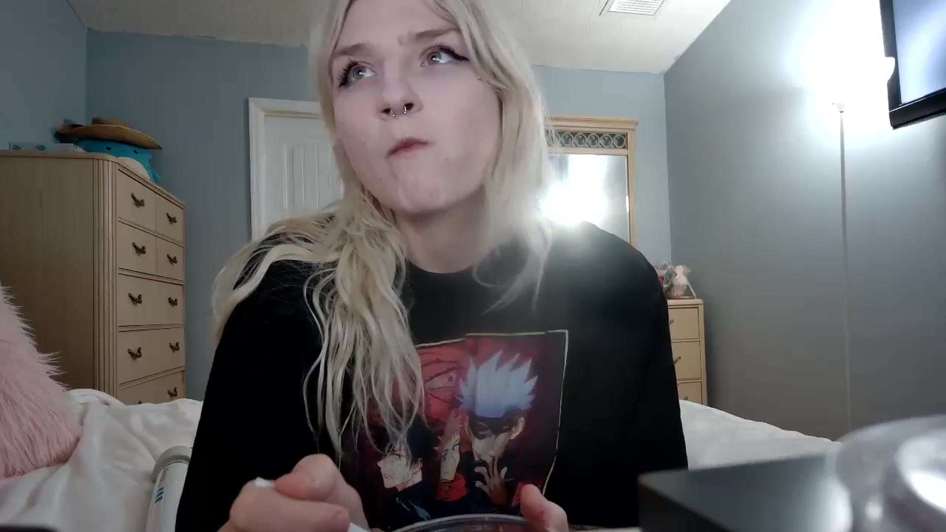 Gallery image thumbnail from DuckChan0's myfreecams stream on, 06/10/2024, 22:25 image 10 of 20