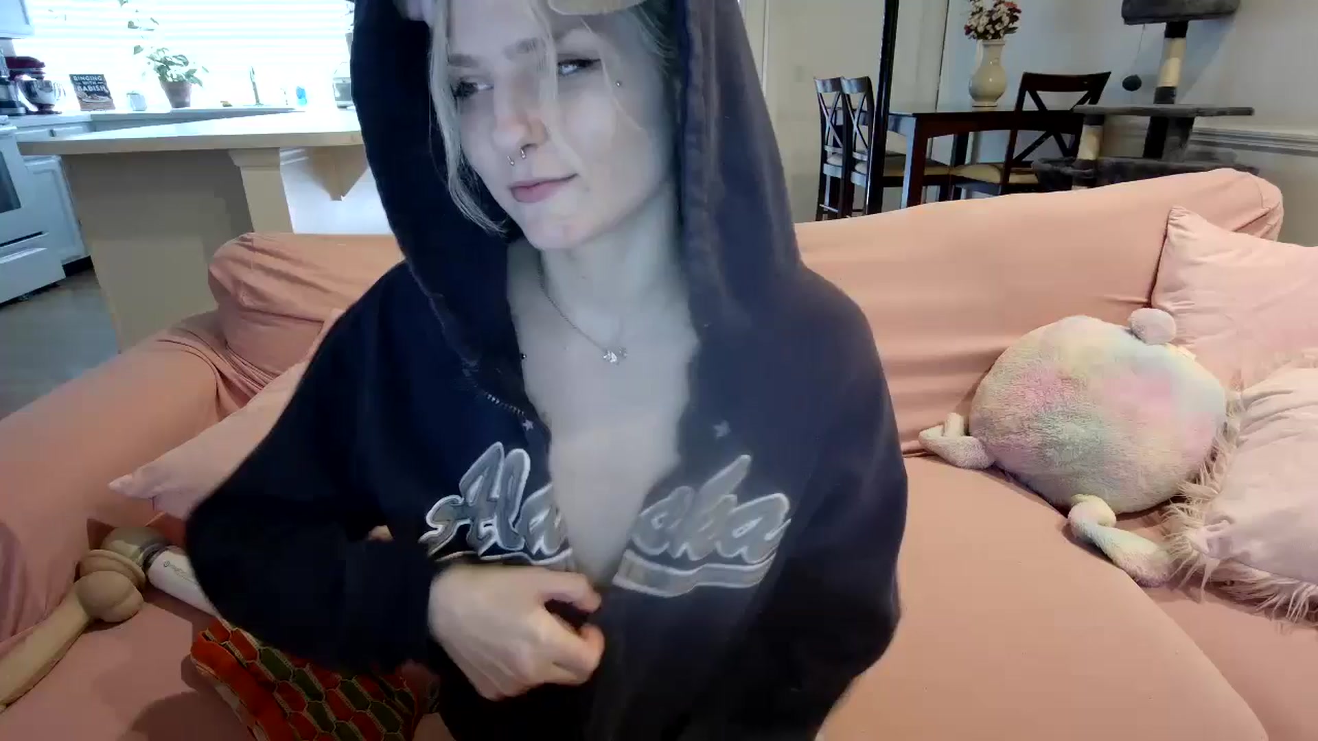 Gallery image thumbnail from DuckChan0's myfreecams stream on, 06/11/2024, 15:57 image 15 of 20
