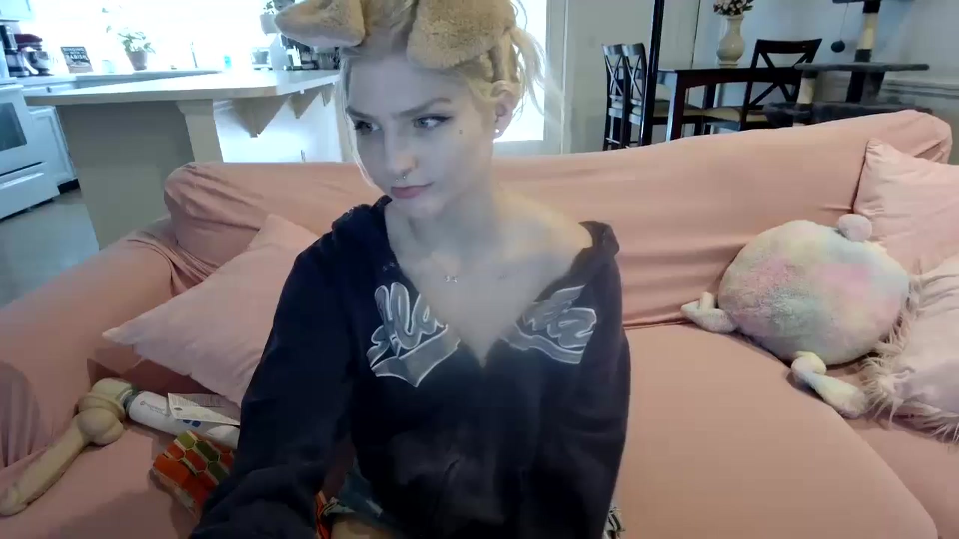 Gallery image thumbnail from DuckChan0's myfreecams stream on, 06/11/2024, 15:57 image 6 of 20
