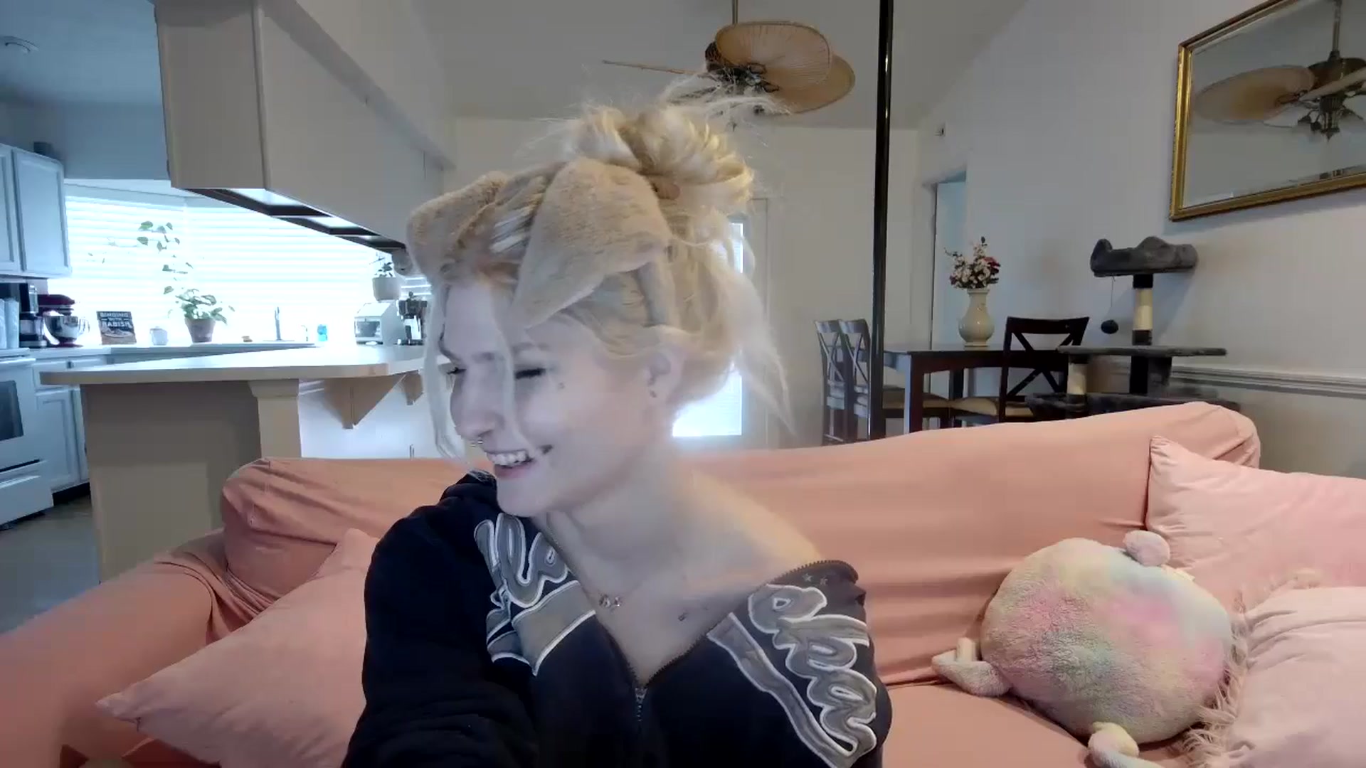 Gallery image thumbnail from DuckChan0's myfreecams stream on, 06/11/2024, 15:57 image 14 of 20
