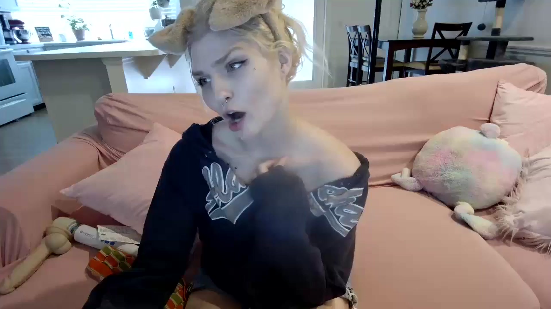 Gallery image thumbnail from DuckChan0's myfreecams stream on, 06/11/2024, 15:57 image 8 of 20