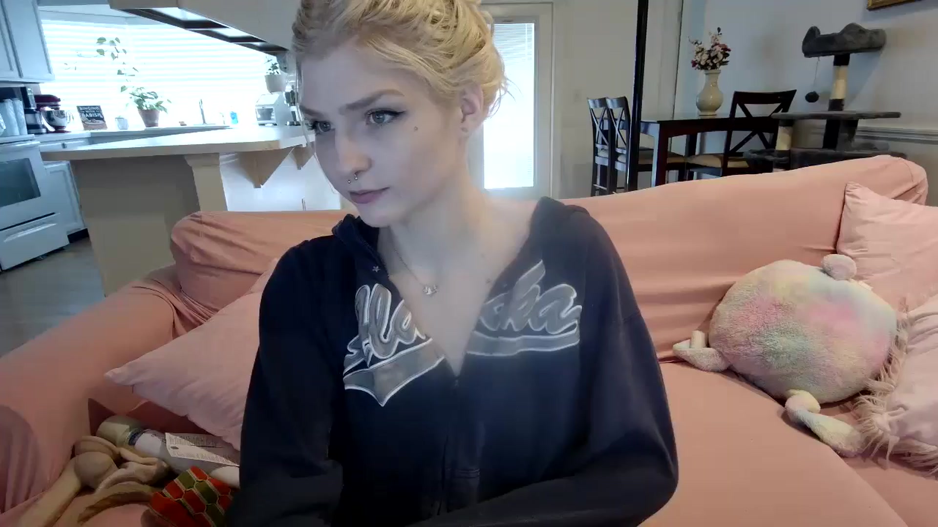 Gallery image thumbnail from DuckChan0's myfreecams stream on, 06/11/2024, 15:57 image 3 of 20