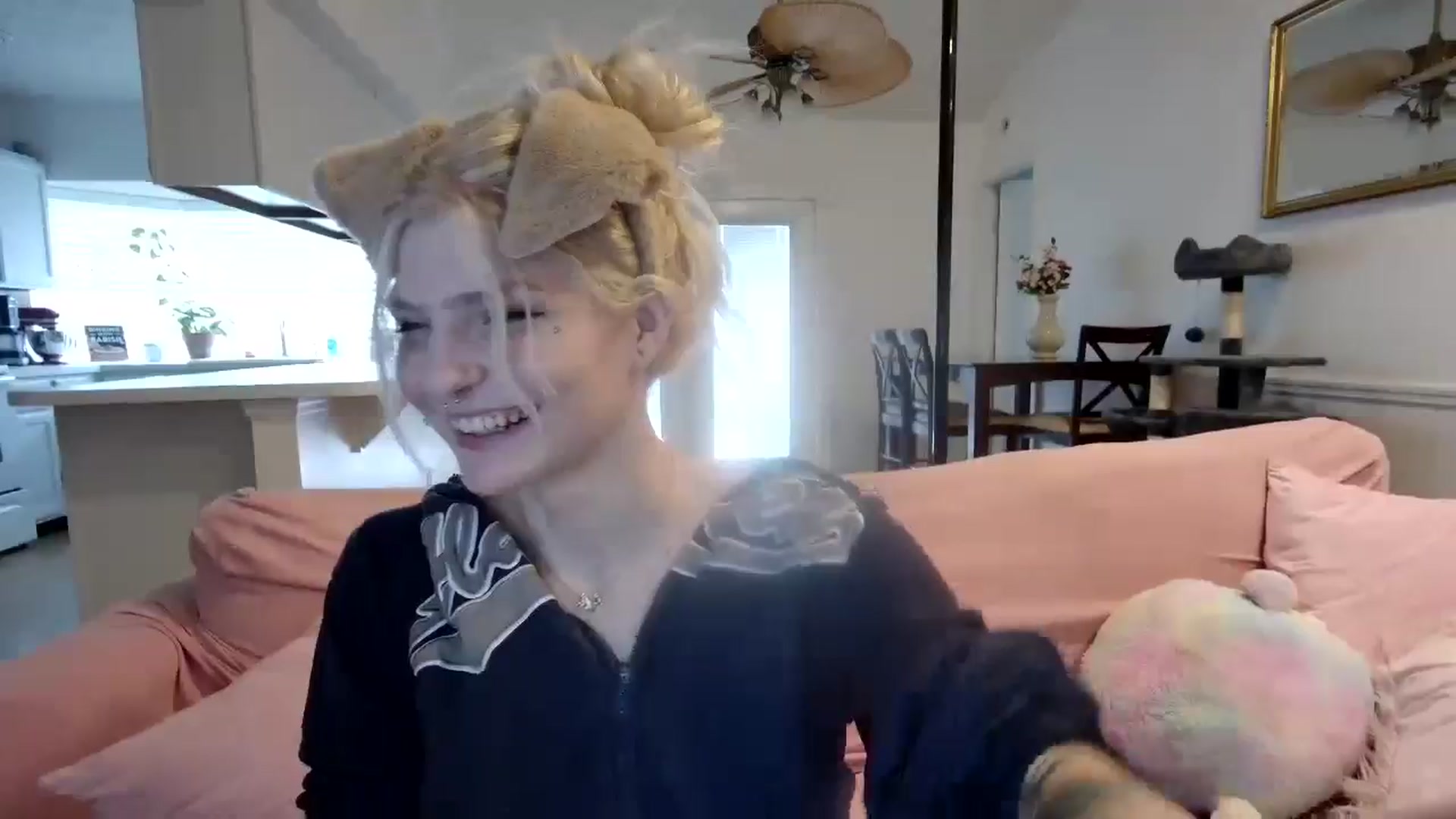 Gallery image thumbnail from DuckChan0's myfreecams stream on, 06/11/2024, 15:57 image 10 of 20