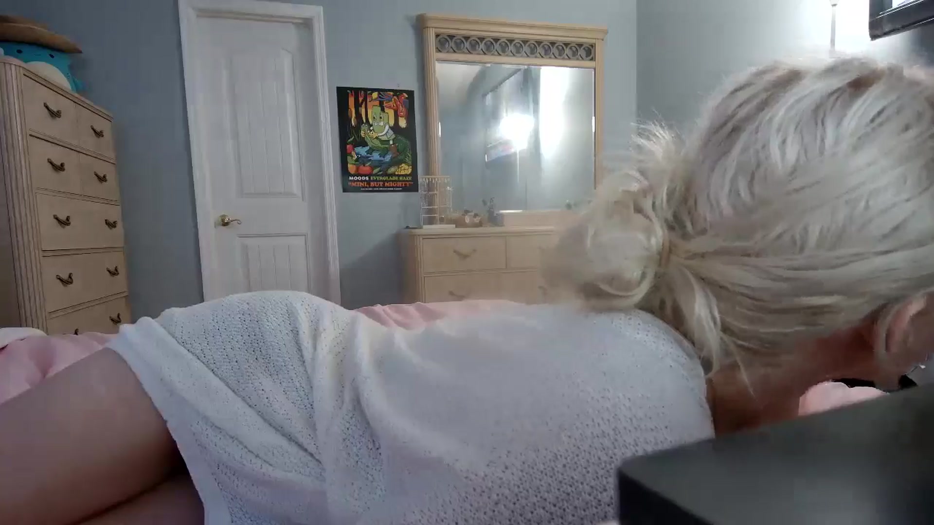 Gallery image thumbnail from DuckChan0's myfreecams stream on, 06/12/2024, 17:32 image 10 of 20