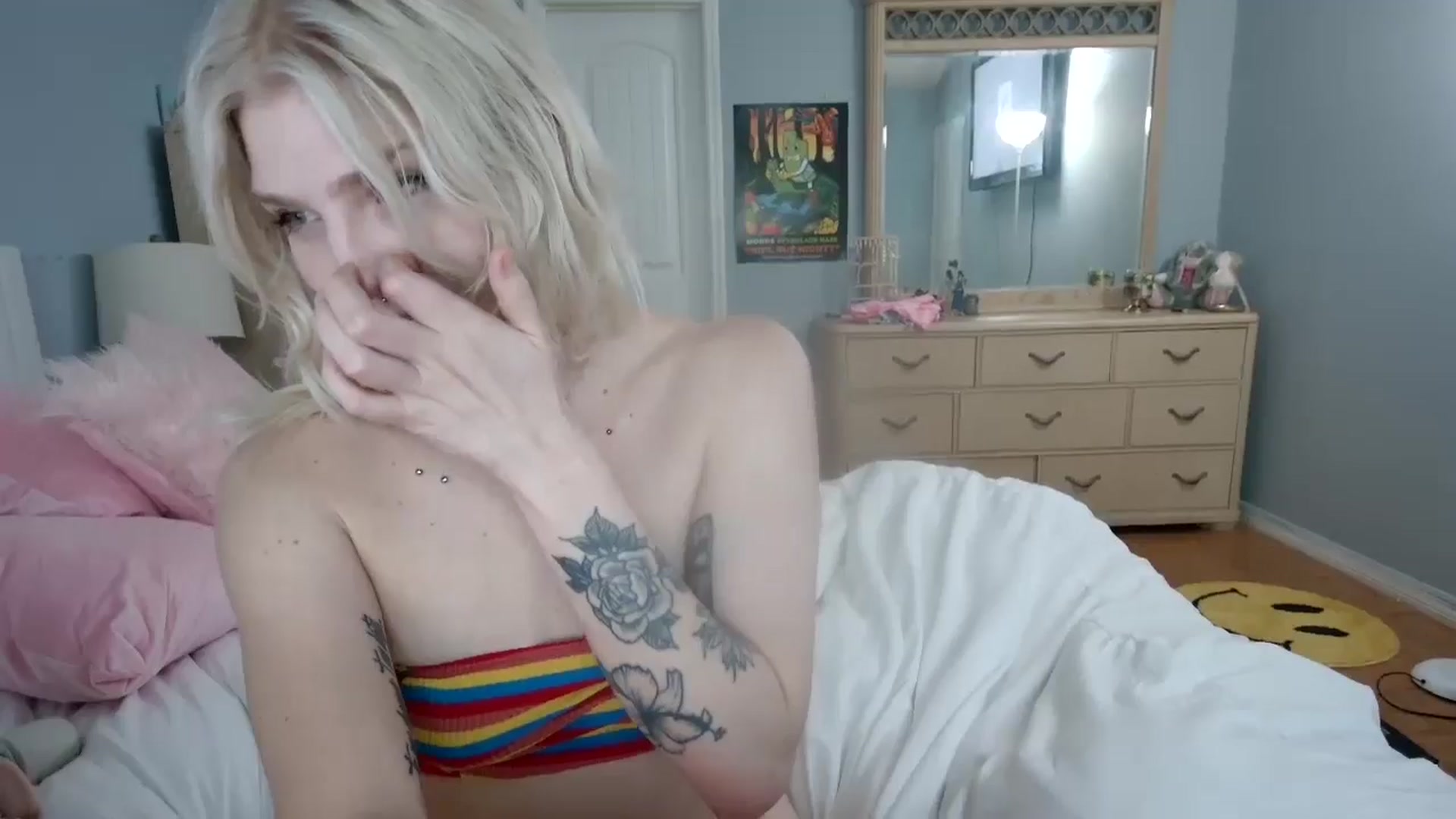 Gallery image thumbnail from DuckChan0's myfreecams stream on, 06/13/2024, 16:24 image 4 of 20