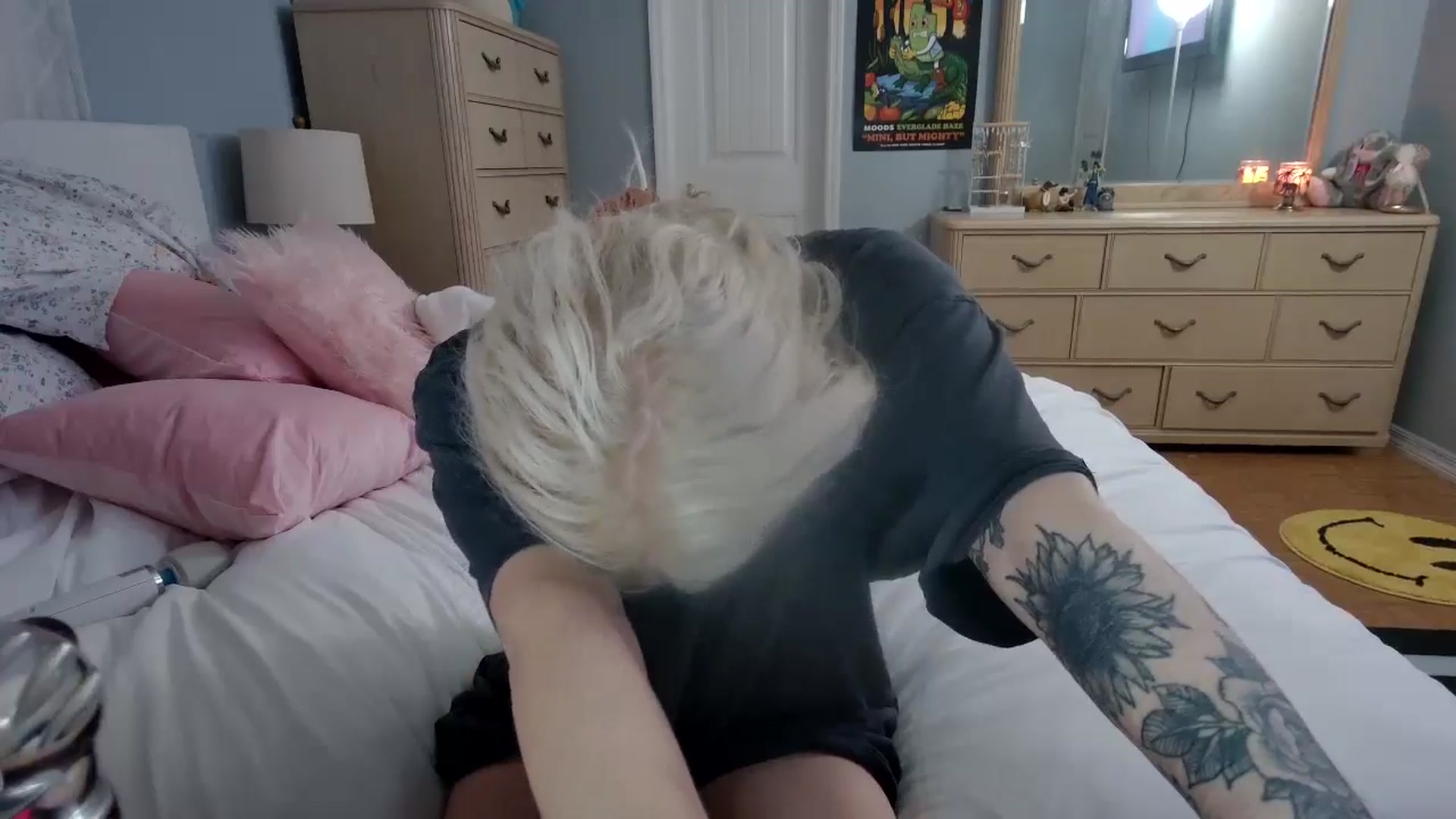 Gallery image thumbnail from DuckChan0's myfreecams stream on, 06/14/2024, 24:21 image 17 of 20