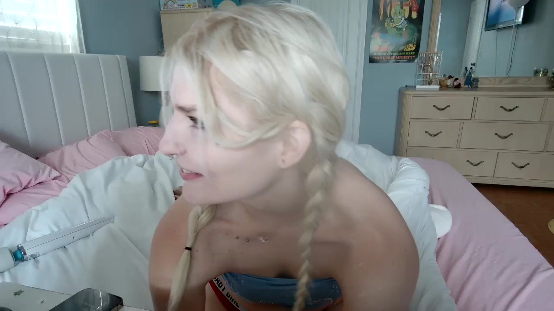 Gallery image thumbnail from DuckChan0's myfreecams stream on, 06/14/2024, 14:53 image 1 of 20