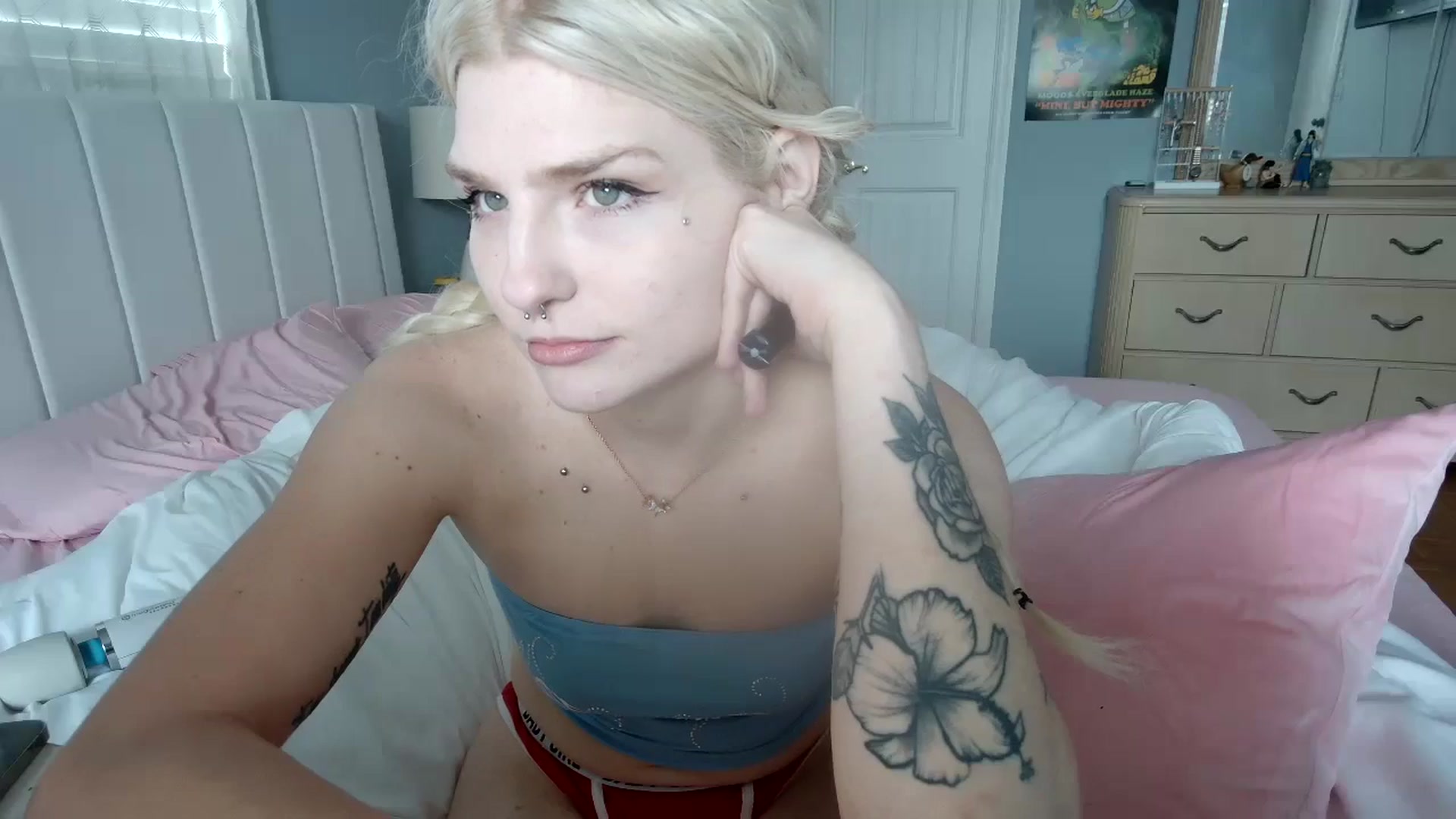 Gallery image thumbnail from DuckChan0's myfreecams stream on, 06/14/2024, 14:53 image 16 of 20