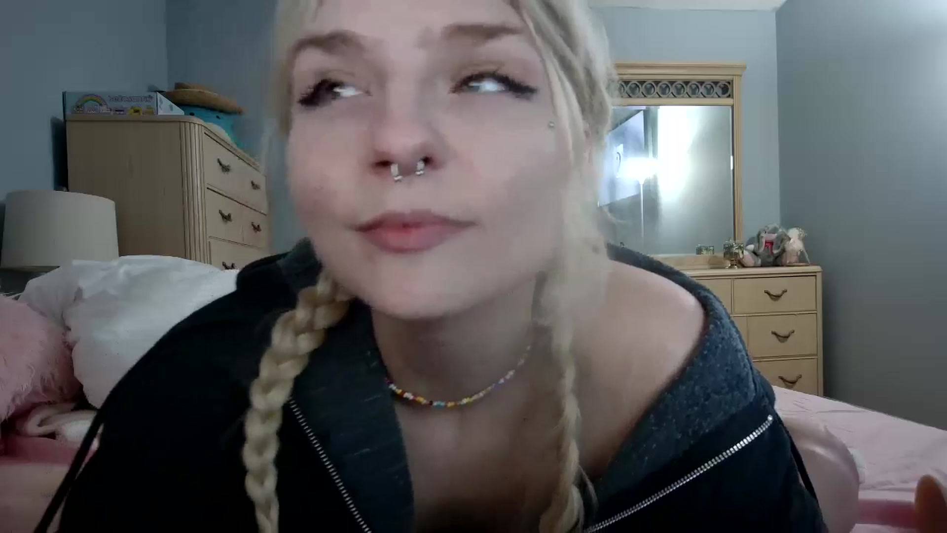 Gallery image thumbnail from DuckChan0's myfreecams stream on, 06/15/2024, 01:08 image 20 of 20