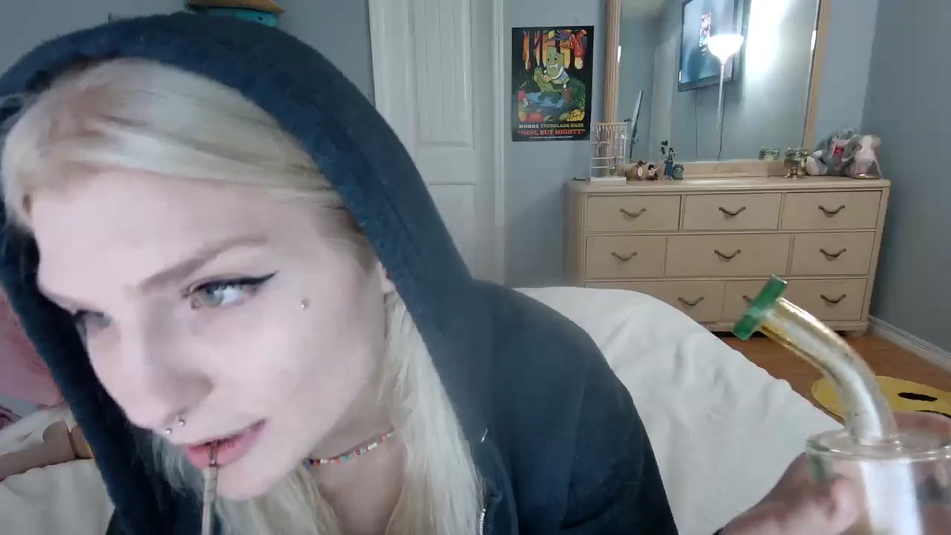 Gallery image thumbnail from DuckChan0's myfreecams stream on, 06/15/2024, 23:33 image 4 of 20