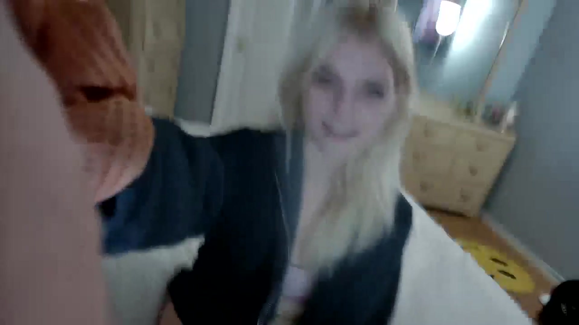 Gallery image thumbnail from DuckChan0's myfreecams stream on, 06/15/2024, 23:33 image 17 of 20