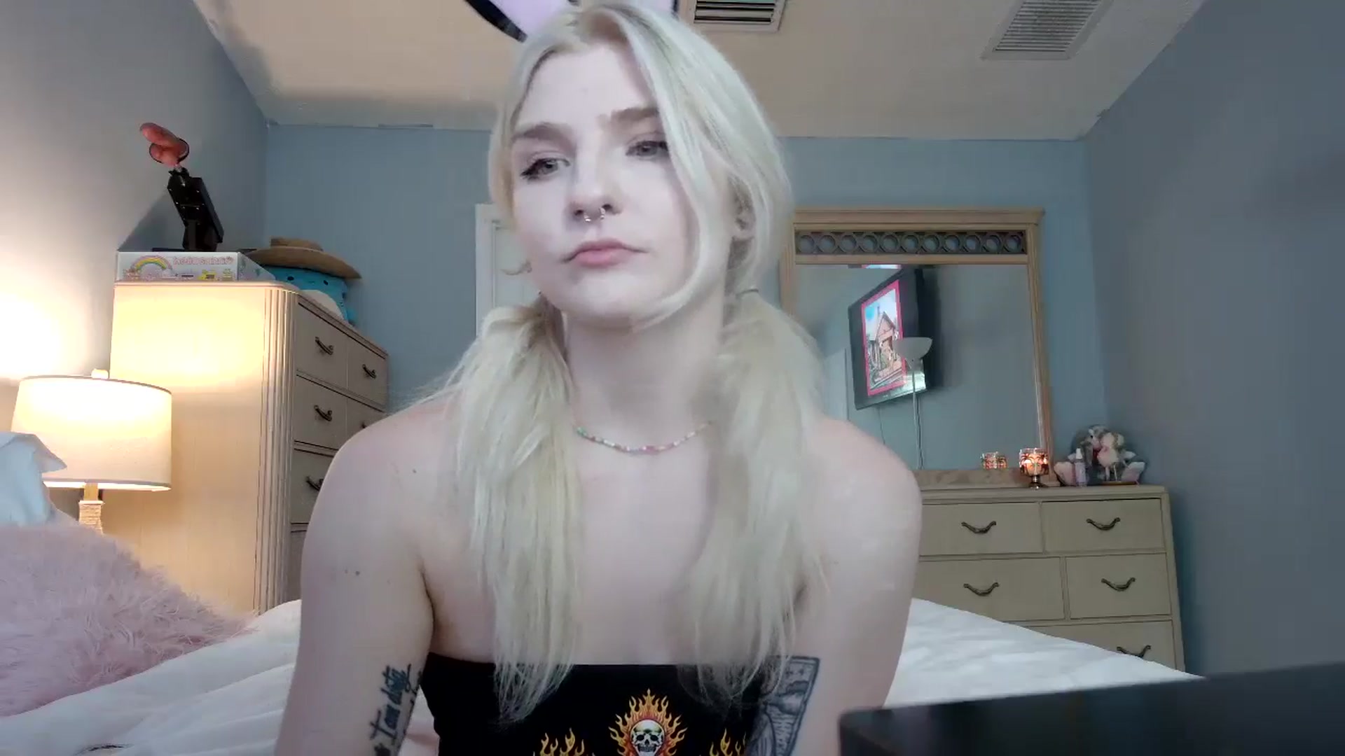 Gallery image thumbnail from DuckChan0's myfreecams stream on, 06/16/2024, 21:55 image 7 of 20