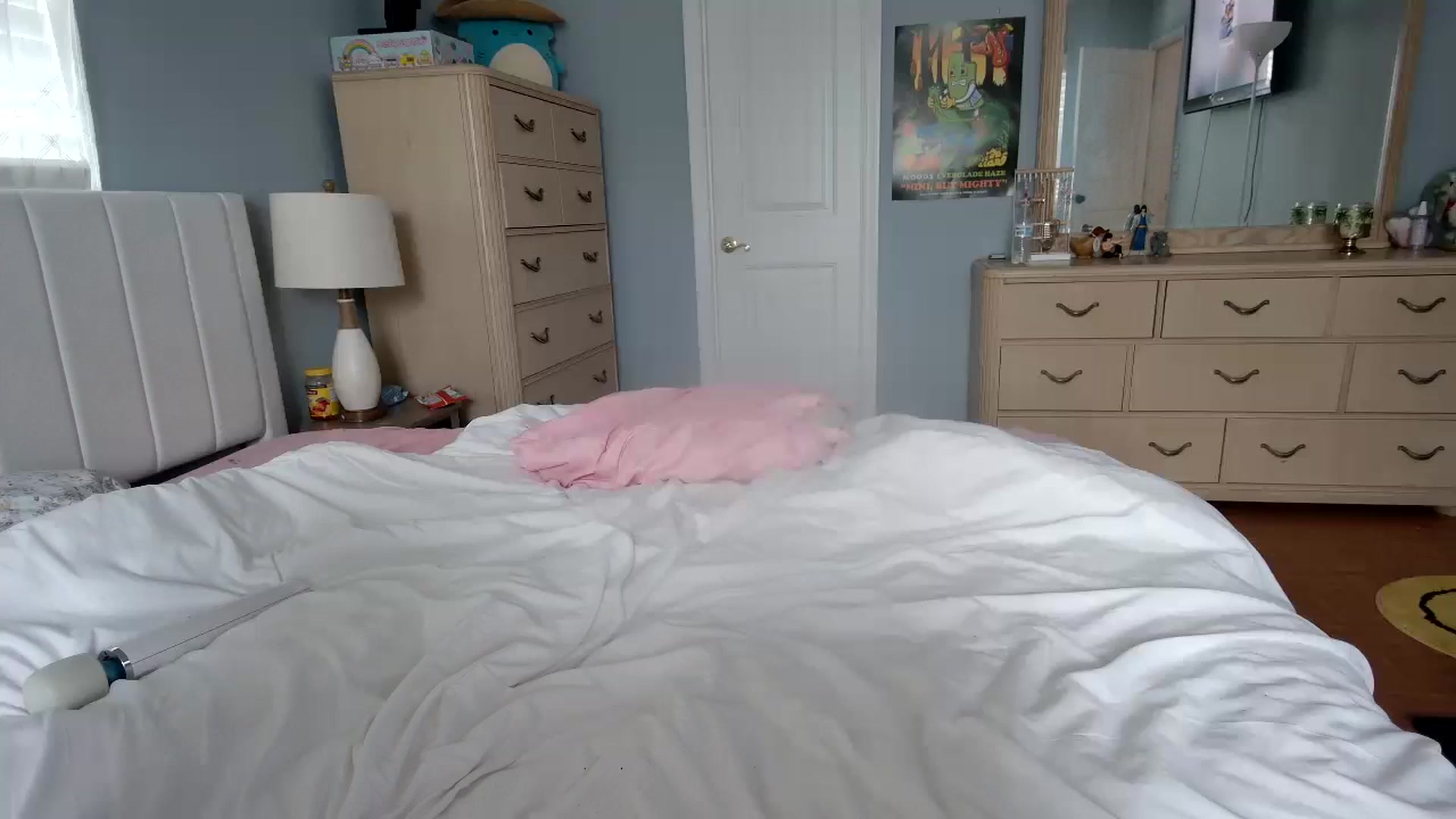 Gallery image thumbnail from DuckChan0's myfreecams stream on, 06/17/2024, 15:45 image 4 of 20