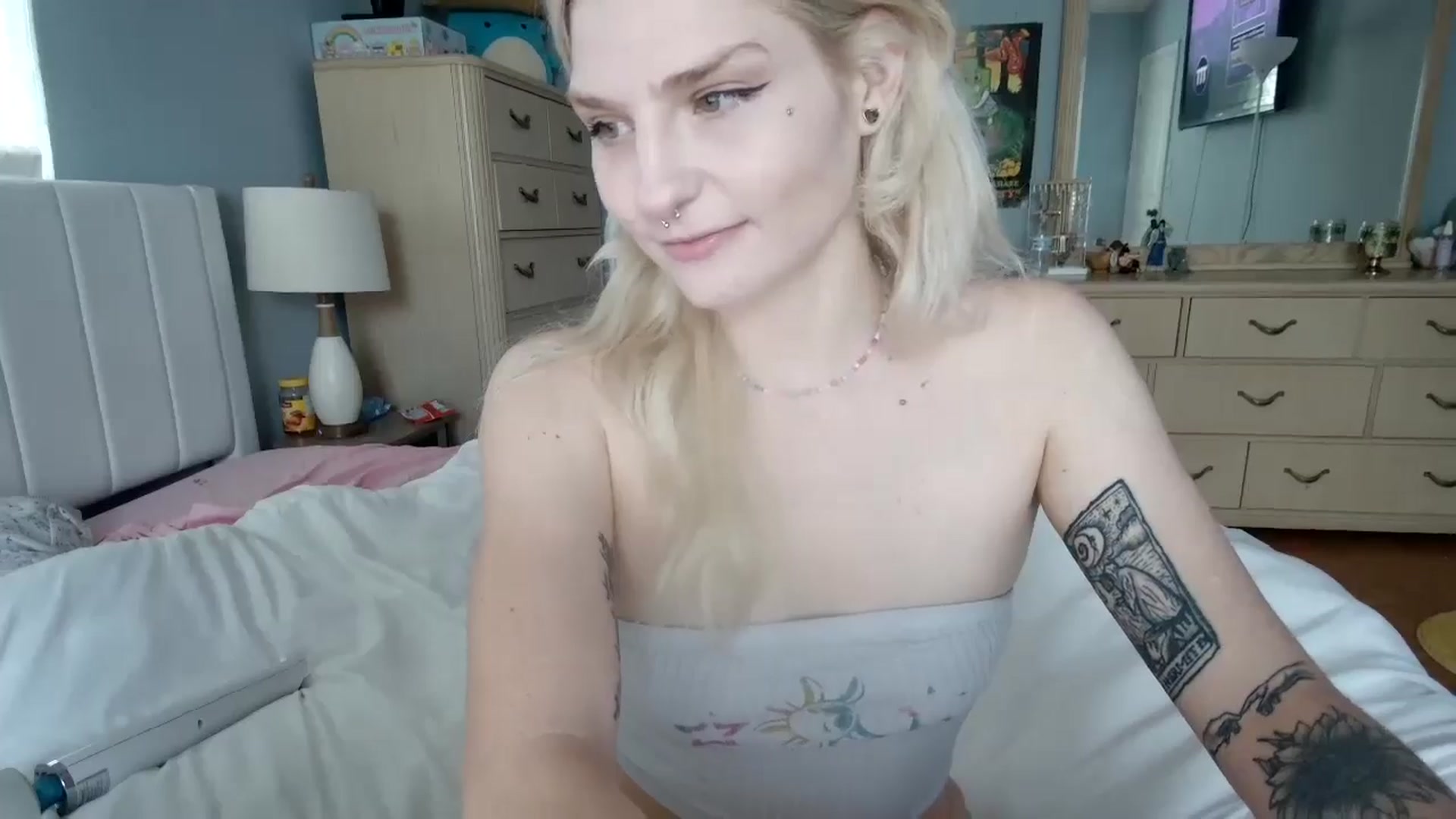 Gallery image thumbnail from DuckChan0's myfreecams stream on, 06/17/2024, 16:07 image 20 of 20