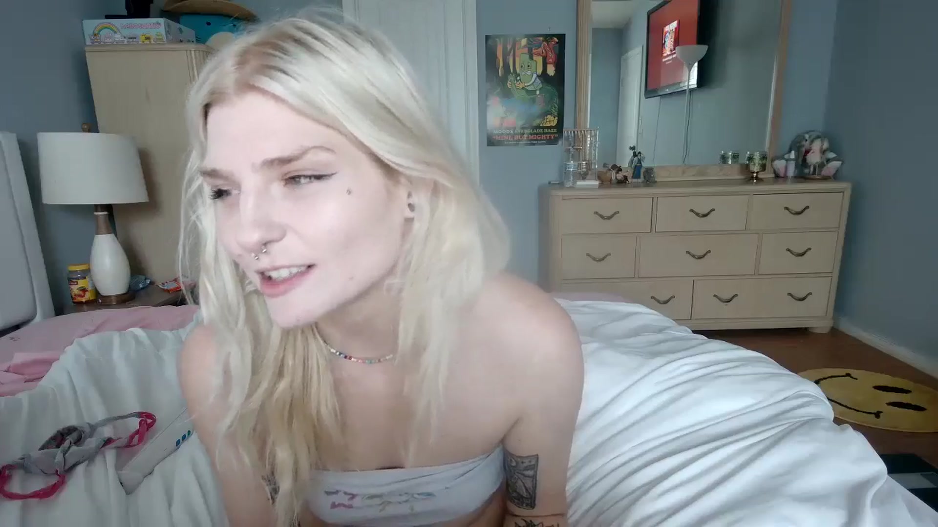 Gallery image thumbnail from DuckChan0's myfreecams stream on, 06/17/2024, 17:07 image 7 of 20