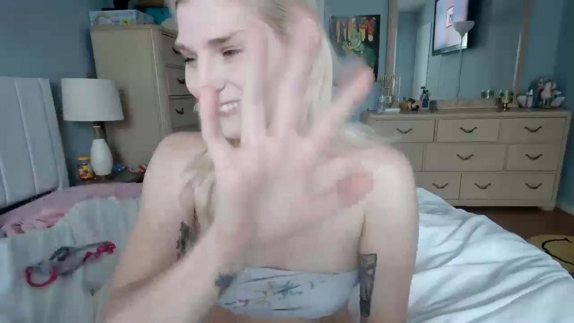 Gallery image thumbnail from DuckChan0's myfreecams stream on, 06/17/2024, 17:07 image 2 of 20