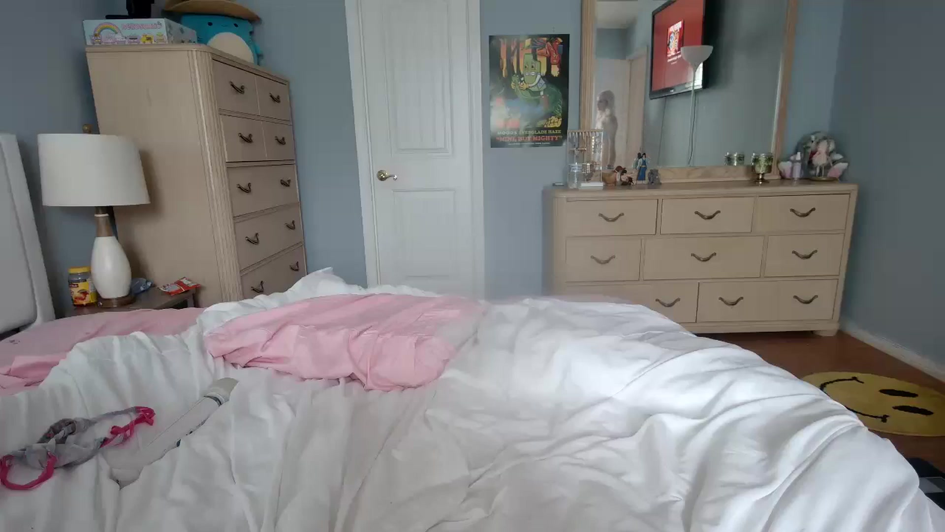 Gallery image thumbnail from DuckChan0's myfreecams stream on, 06/17/2024, 17:07 image 6 of 20