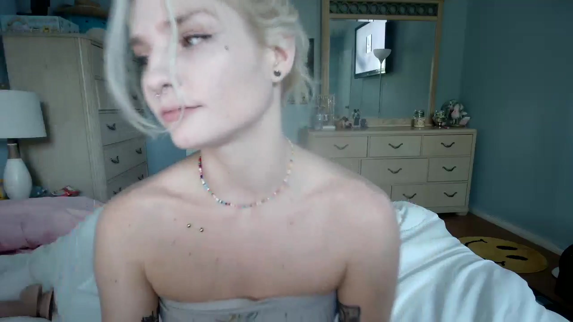 Gallery image thumbnail from DuckChan0's myfreecams stream on, 06/17/2024, 23:53 image 5 of 20