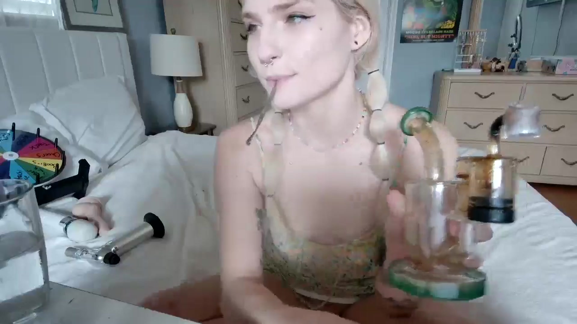Gallery image thumbnail from DuckChan0's myfreecams stream on, 06/18/2024, 16:51 image 19 of 20