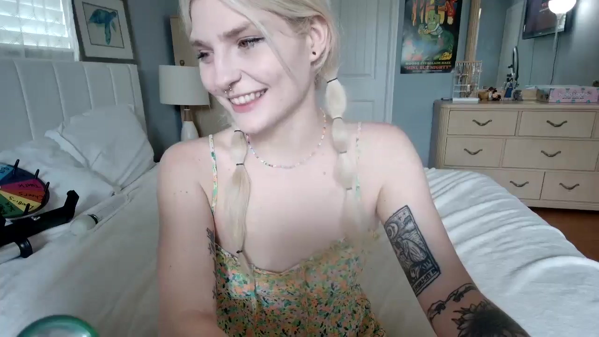 Gallery image thumbnail from DuckChan0's myfreecams stream on, 06/18/2024, 17:39 image 3 of 20