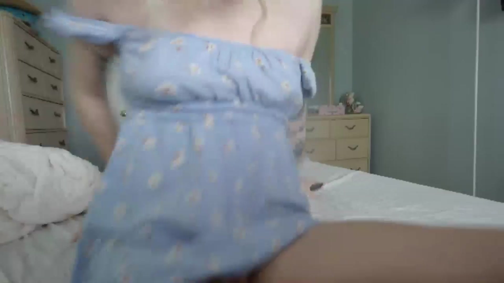 Gallery image thumbnail from DuckChan0's myfreecams stream on, 06/19/2024, 18:08 image 5 of 20