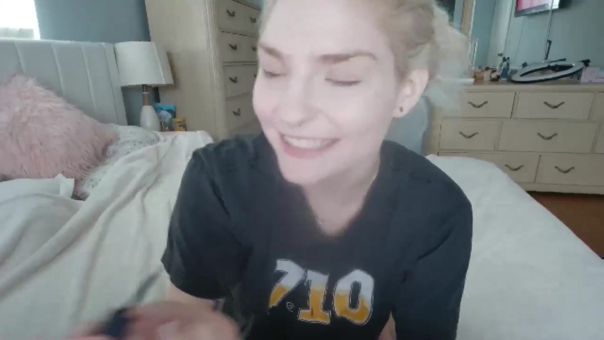 Gallery image thumbnail from DuckChan0's myfreecams stream on, 06/20/2024, 14:35 image 4 of 20