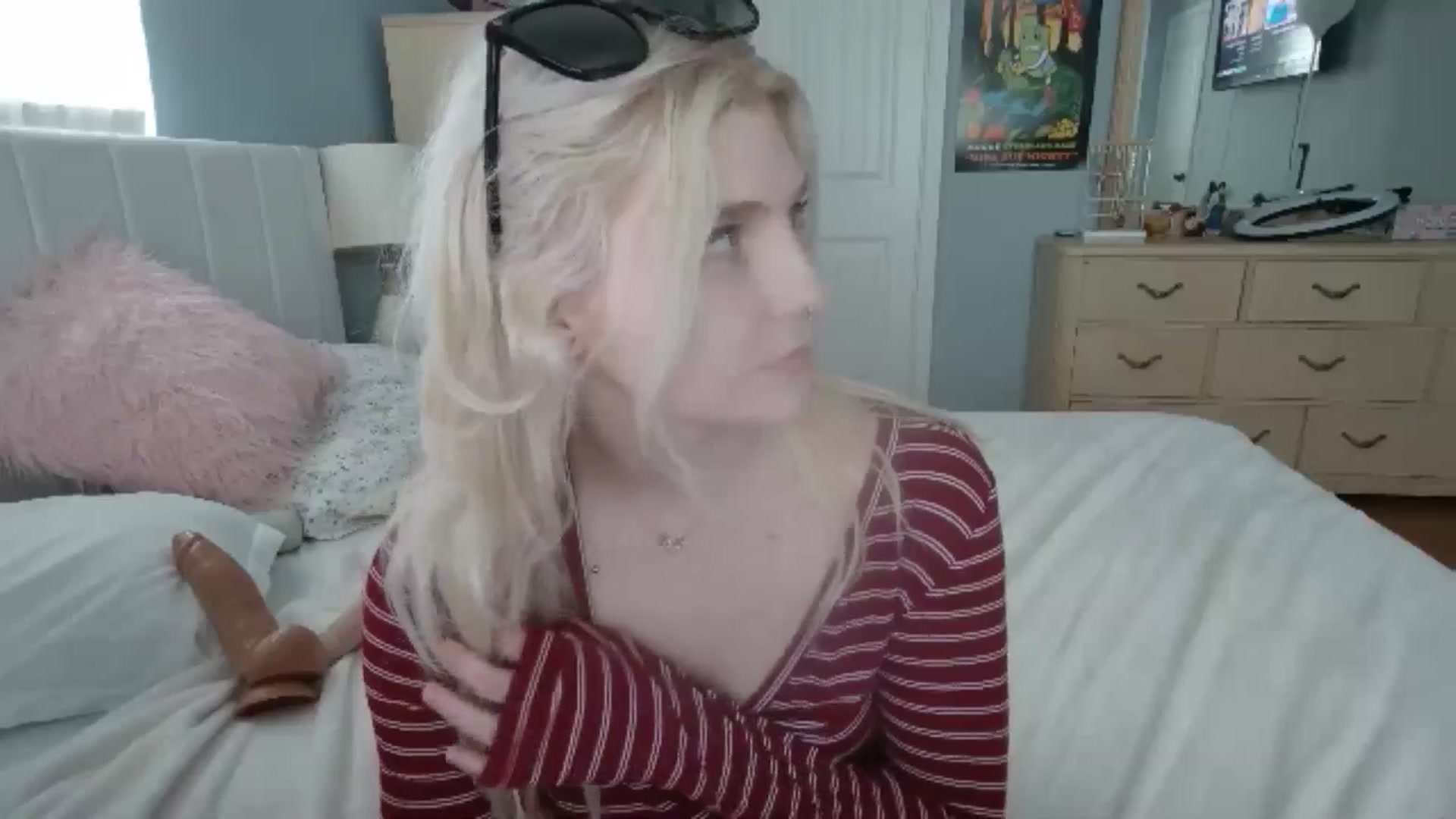 Gallery image thumbnail from DuckChan0's myfreecams stream on, 06/20/2024, 16:06 image 13 of 20