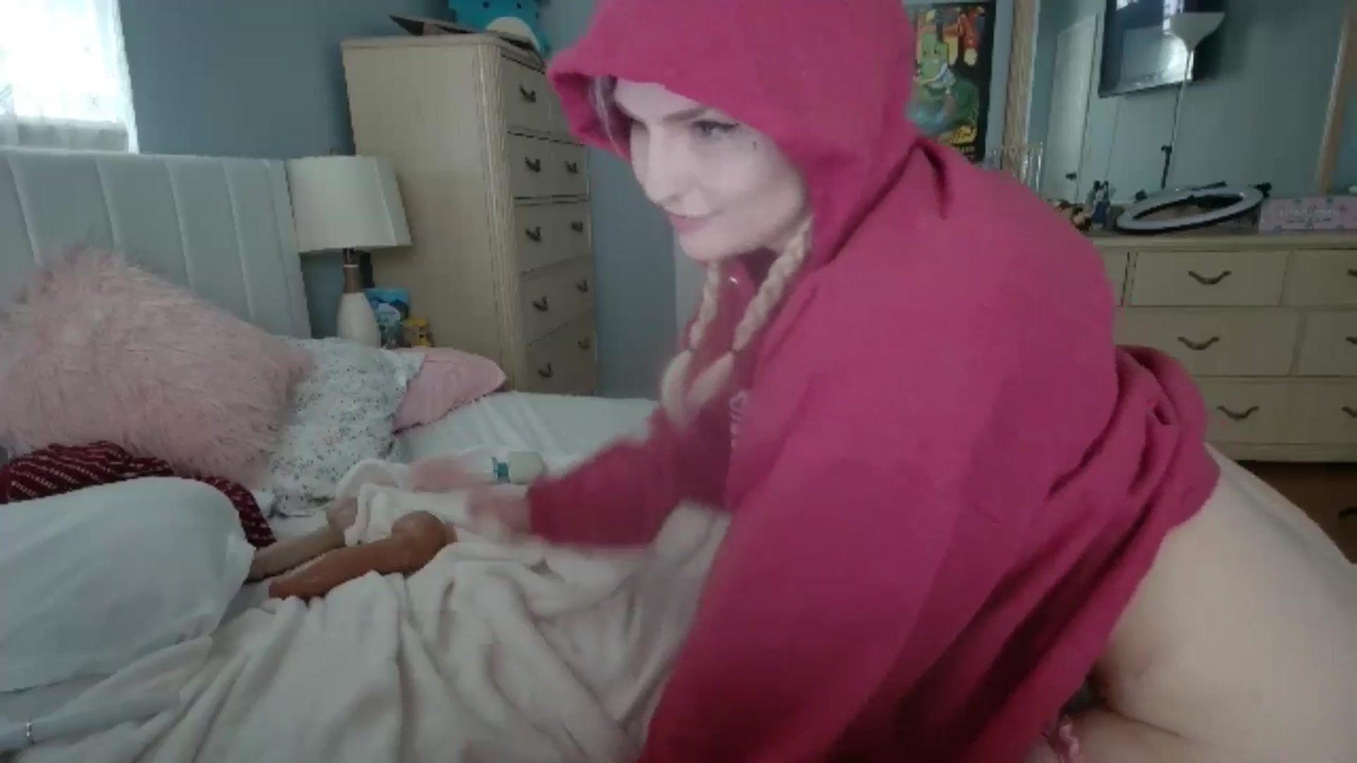 Gallery image thumbnail from DuckChan0's myfreecams stream on, 06/20/2024, 16:40 image 12 of 20