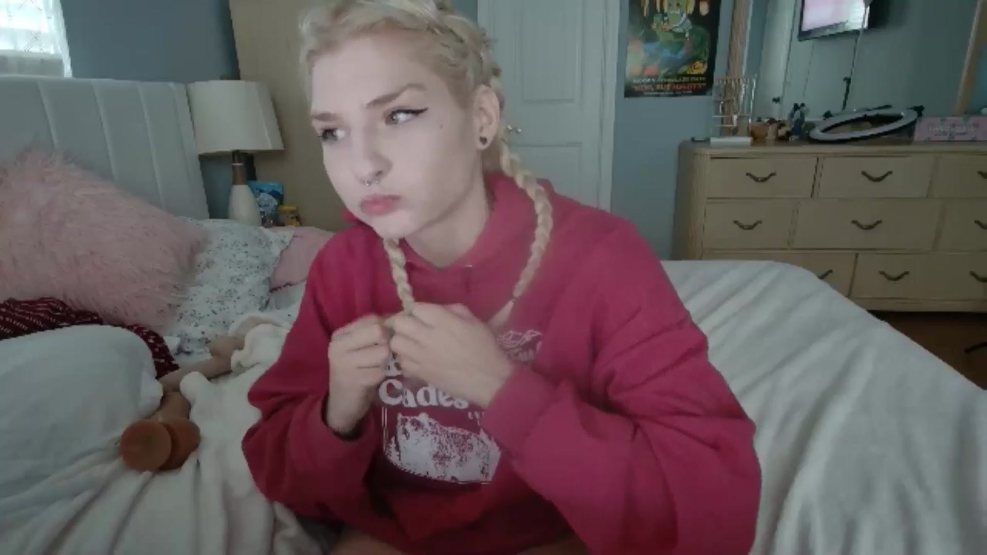 Gallery image thumbnail from DuckChan0's myfreecams stream on, 06/20/2024, 16:40 image 7 of 20