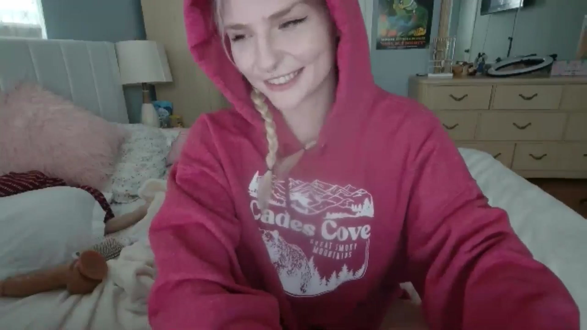 Gallery image thumbnail from DuckChan0's myfreecams stream on, 06/20/2024, 16:40 image 19 of 20