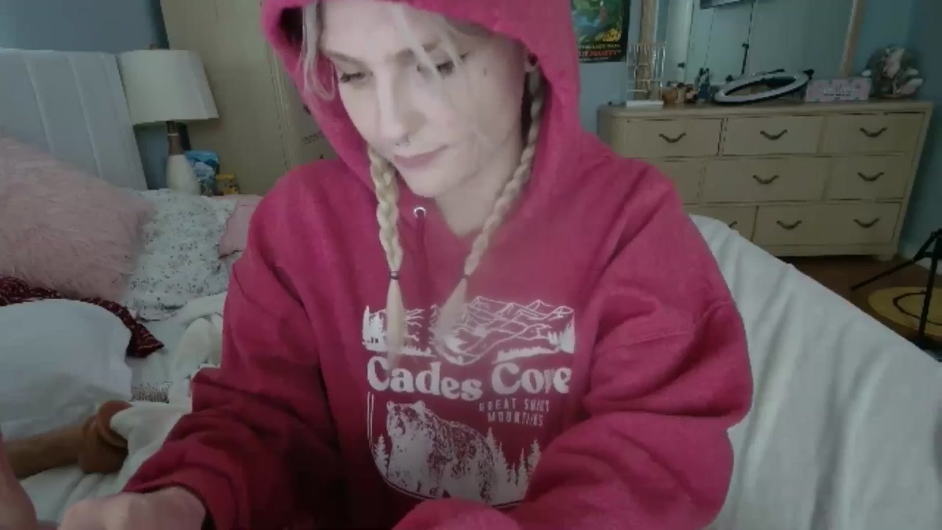 Gallery image thumbnail from DuckChan0's myfreecams stream on, 06/20/2024, 17:11 image 12 of 20