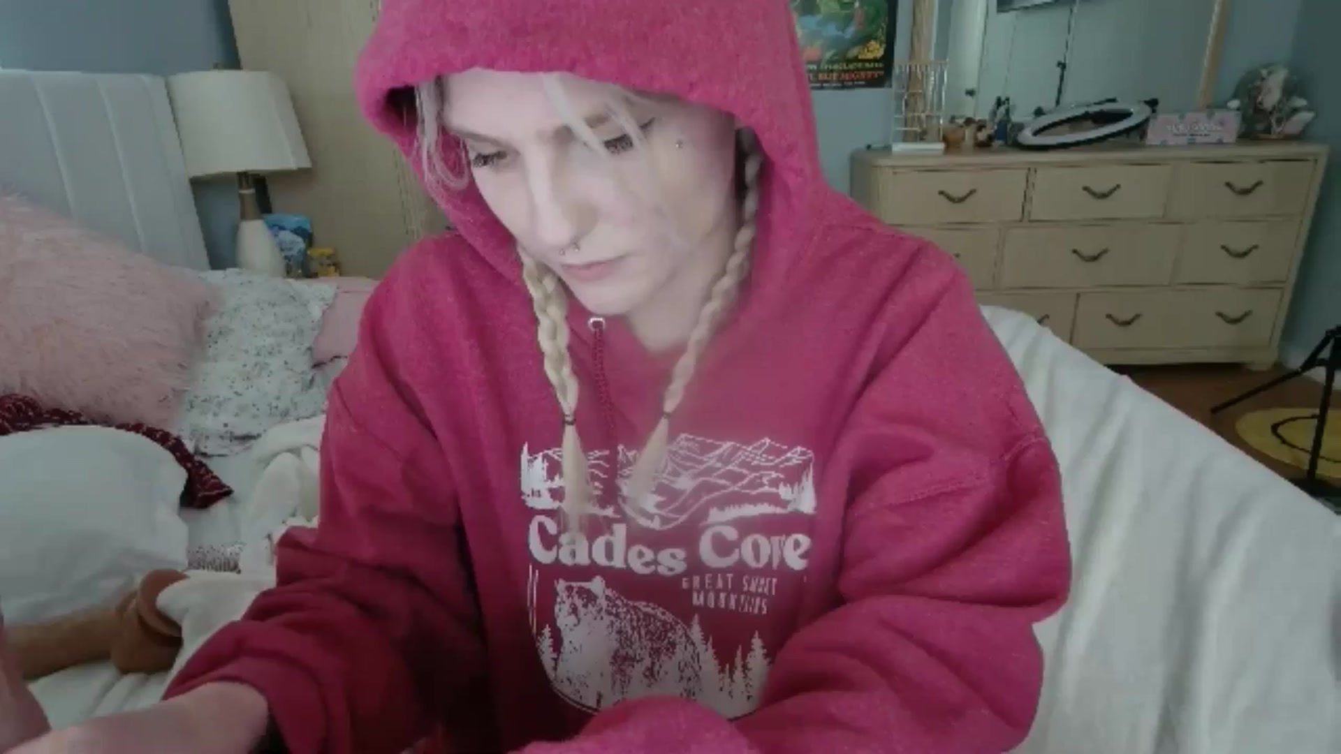 Gallery image thumbnail from DuckChan0's myfreecams stream on, 06/20/2024, 17:11 image 13 of 20