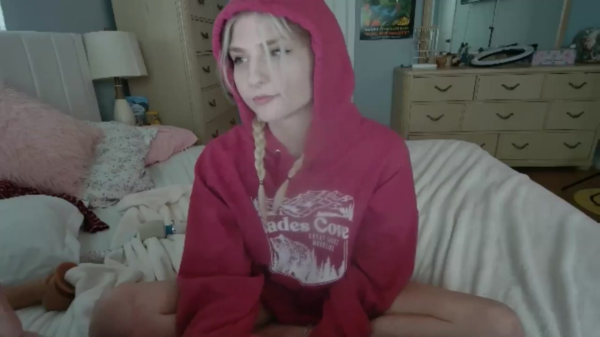 Gallery image thumbnail from DuckChan0's myfreecams stream on, 06/20/2024, 17:11 image 20 of 20
