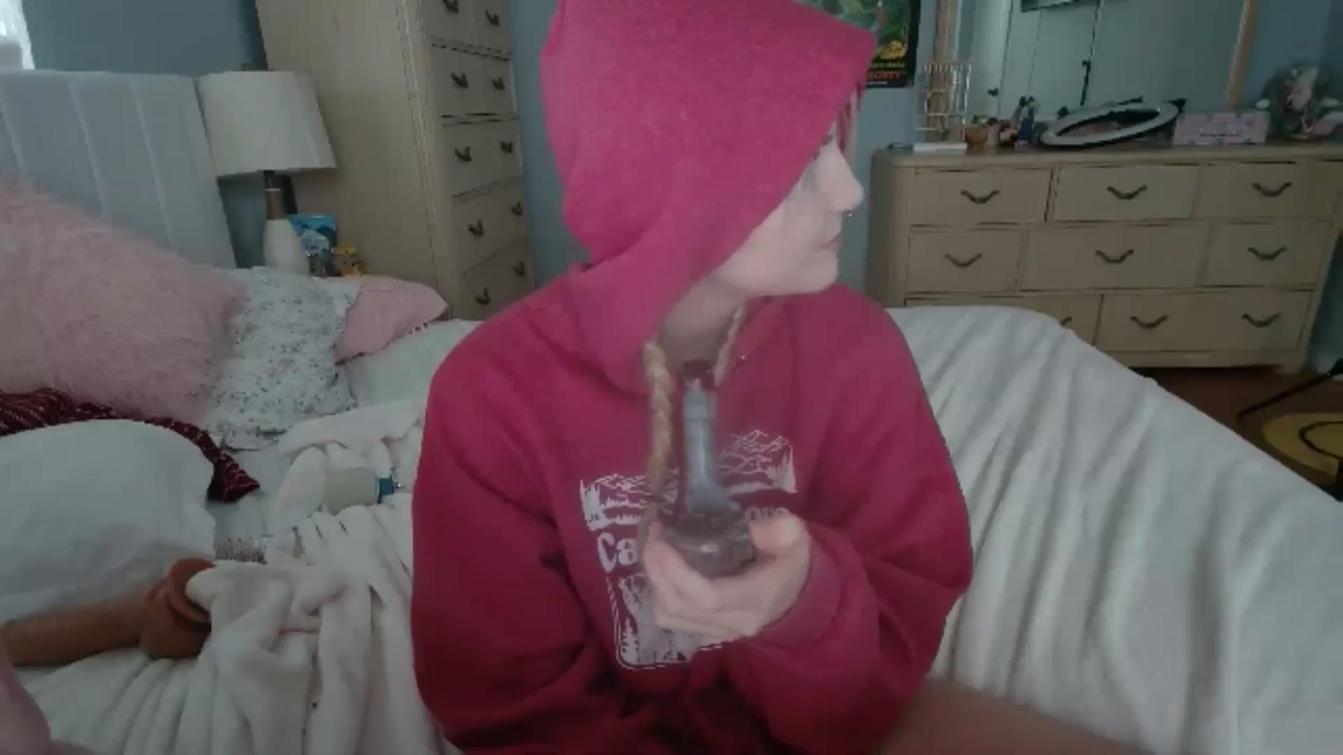 Gallery image thumbnail from DuckChan0's myfreecams stream on, 06/20/2024, 17:11 image 18 of 20