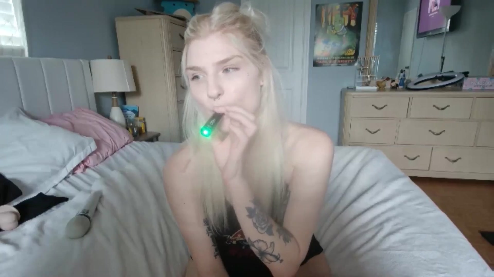 Gallery image thumbnail from DuckChan0's myfreecams stream on, 06/21/2024, 15:37 image 4 of 20