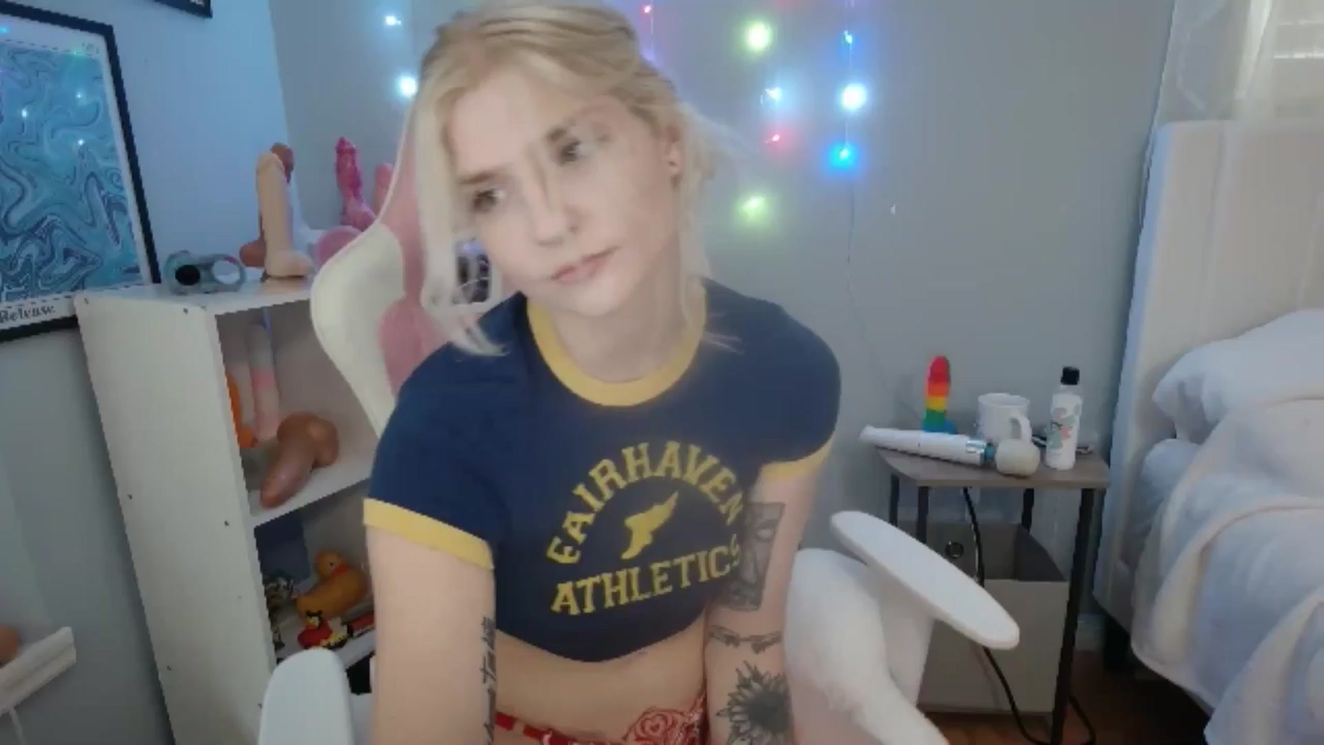 Gallery image thumbnail from DuckChan0's myfreecams stream on, 06/23/2024, 21:30 image 1 of 20