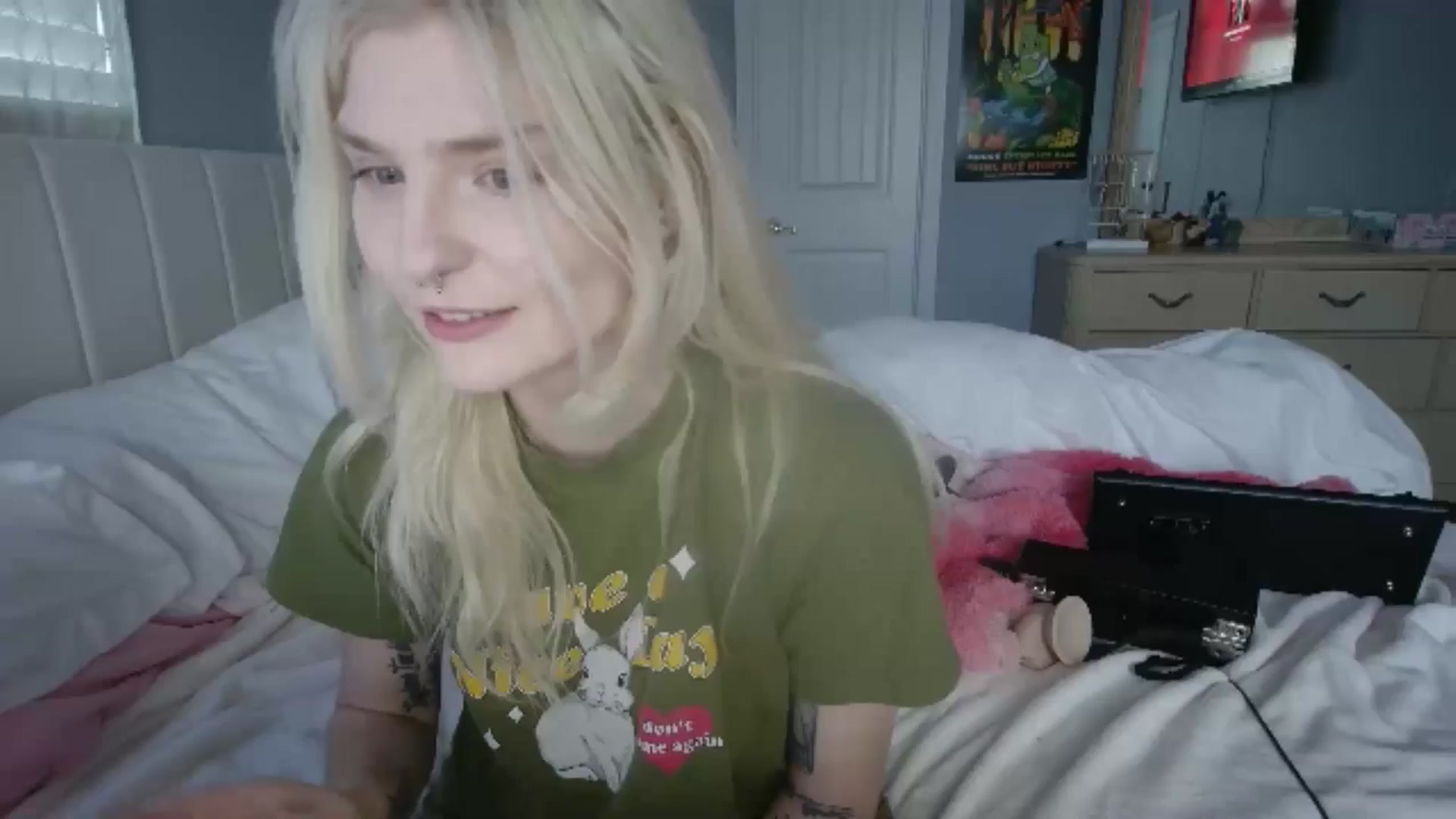 Gallery image thumbnail from DuckChan0's myfreecams stream on, 06/23/2024, 23:13 image 1 of 20