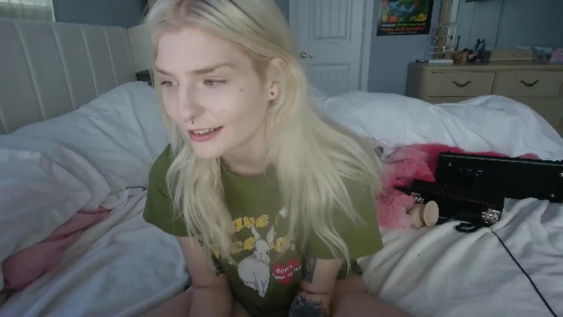 Gallery image thumbnail from DuckChan0's myfreecams stream on, 06/23/2024, 23:13 image 5 of 20