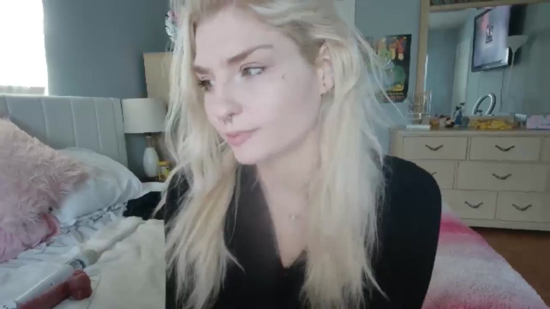Gallery image thumbnail from DuckChan0's myfreecams stream on, 06/26/2024, 14:32 image 20 of 20