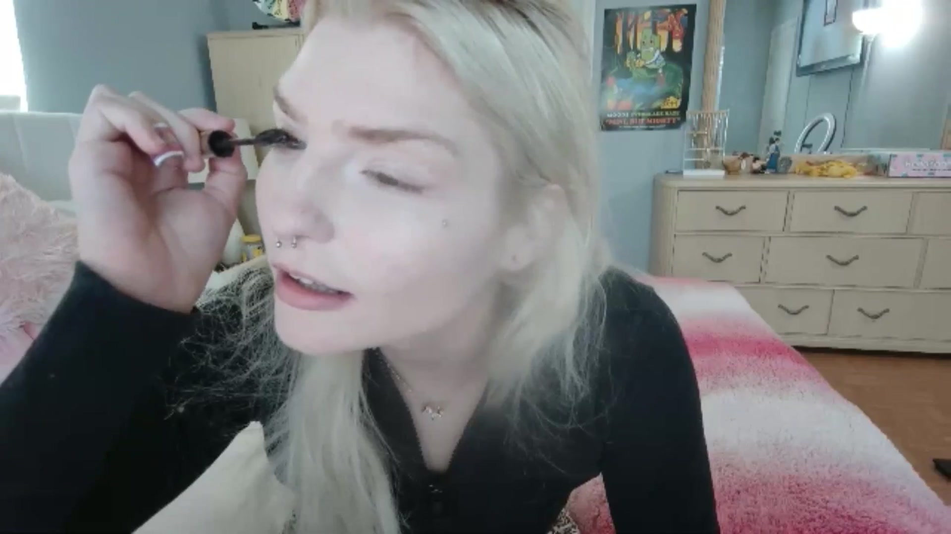 Gallery image thumbnail from DuckChan0's myfreecams stream on, 06/26/2024, 14:32 image 9 of 20